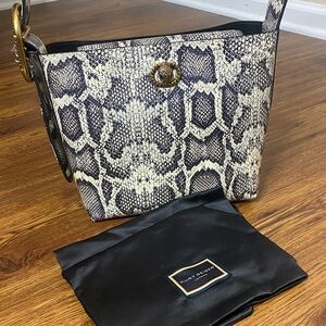 Kurt Geiger Chelsea Bucket Bag Black and Cream Snake Print Shoulder Bag